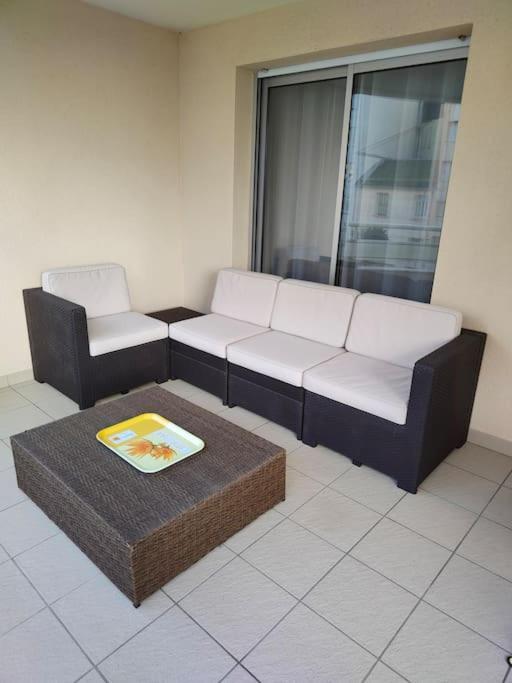 Appartement 2 Pieces Avec Une Grande Terrasse, 3 Etoiles, Wifi, Box Pour Vehicule Et Velos Les Sables-dʼOlonne Exterior foto