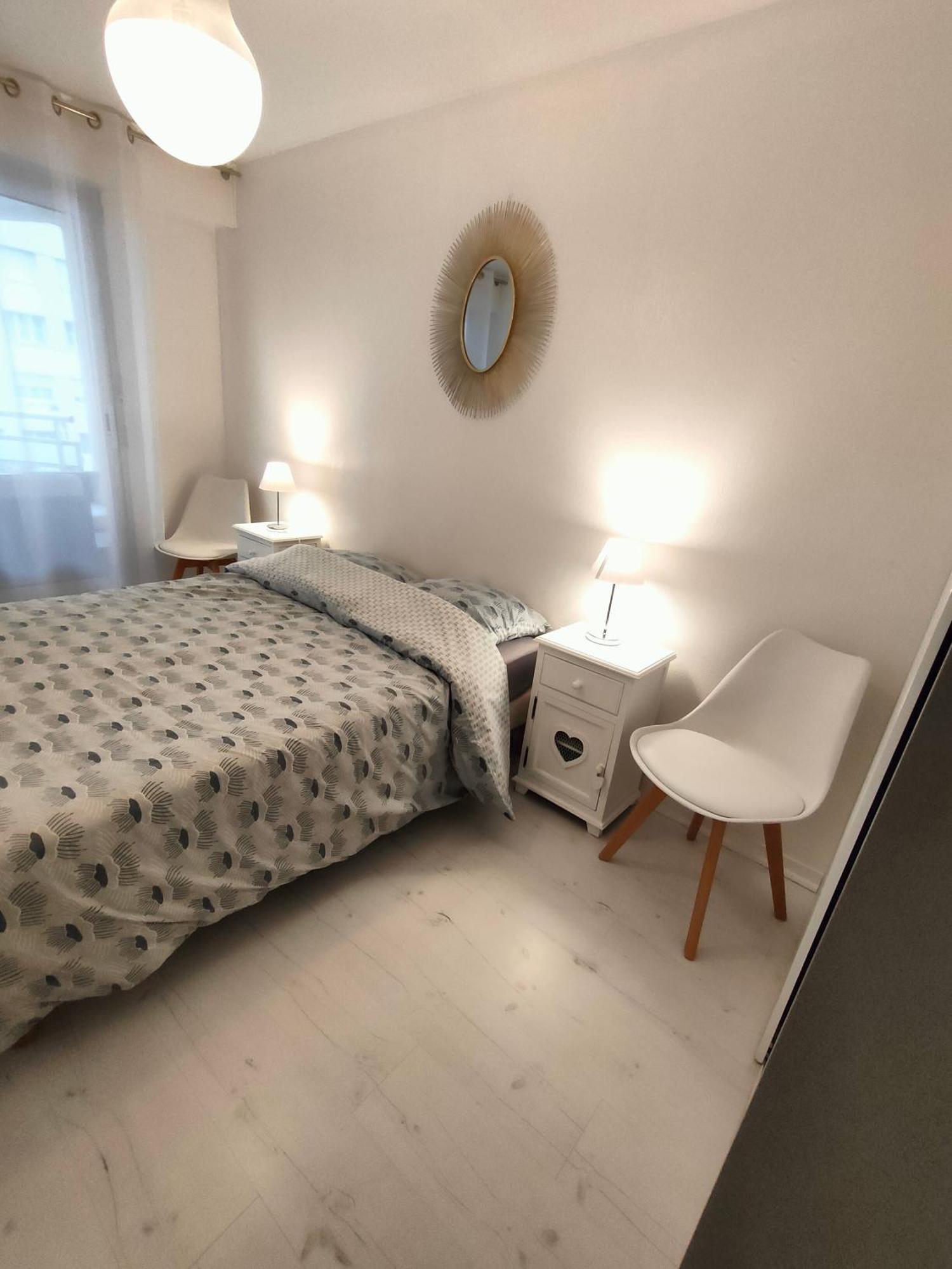 Appartement 2 Pieces Avec Une Grande Terrasse, 3 Etoiles, Wifi, Box Pour Vehicule Et Velos Les Sables-dʼOlonne Exterior foto
