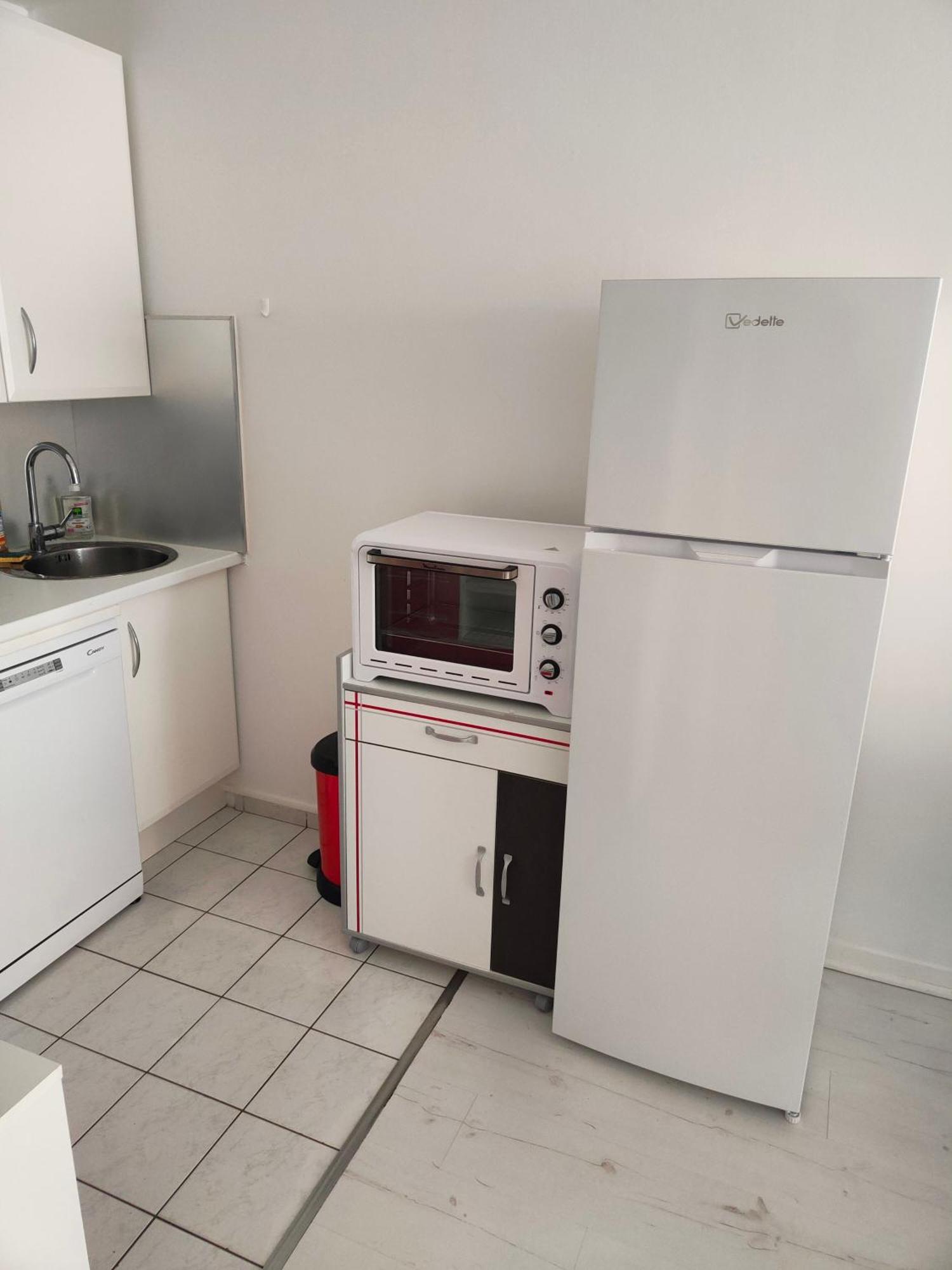 Appartement 2 Pieces Avec Une Grande Terrasse, 3 Etoiles, Wifi, Box Pour Vehicule Et Velos Les Sables-dʼOlonne Exterior foto